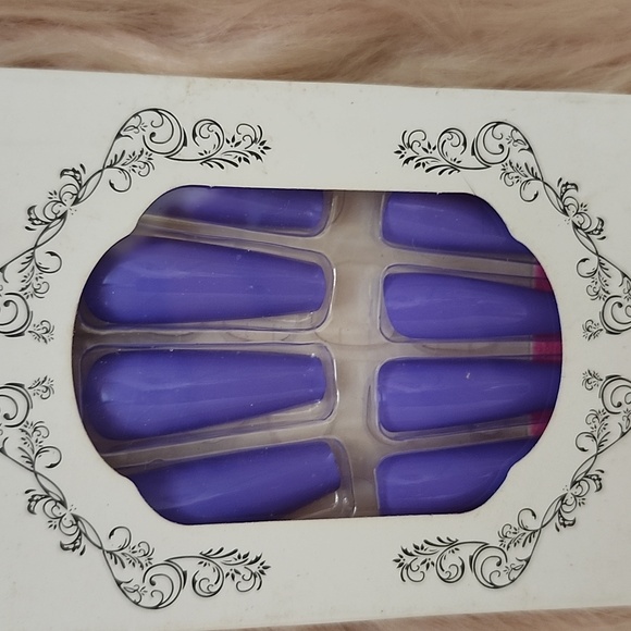 BOGO SALE!! Brand New Beautiful Nail False Nails-XL - Picture 3 of 4